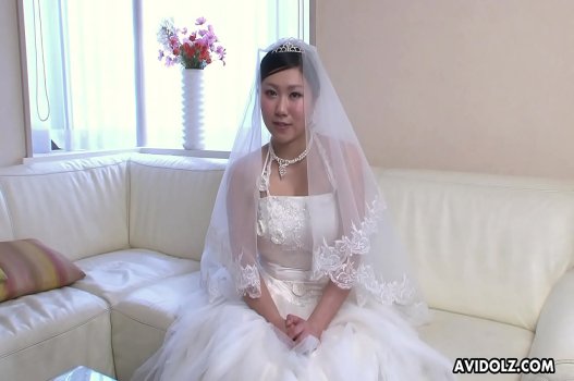 Phim Sex Cô dâu Nhật Bản Emi Koizumi ngoại tình sau lễ cưới